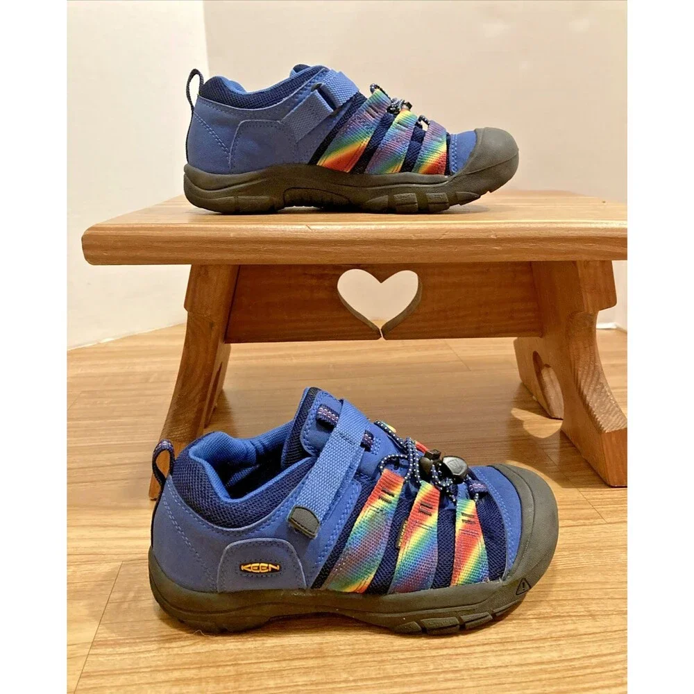 KEEN Unisex Youth Size 4 Blue Rainbow Sport‎ Closed Toe Hiking Sandals